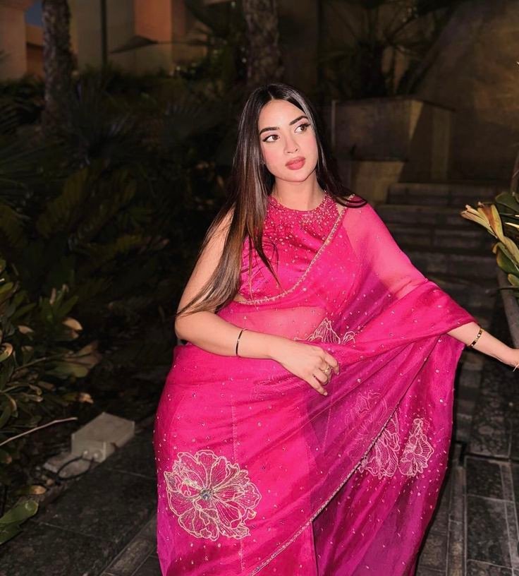 best-instagram-dp-for-girls-aesthetic