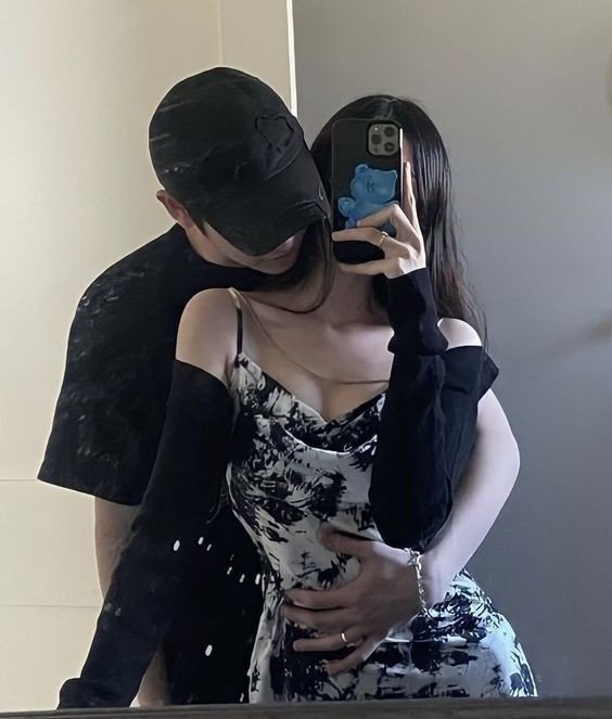 cute-black-couple-dp-for-instagram-aesthetic