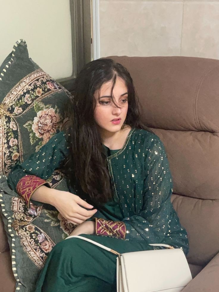 decent-instagram-dp-for-girls