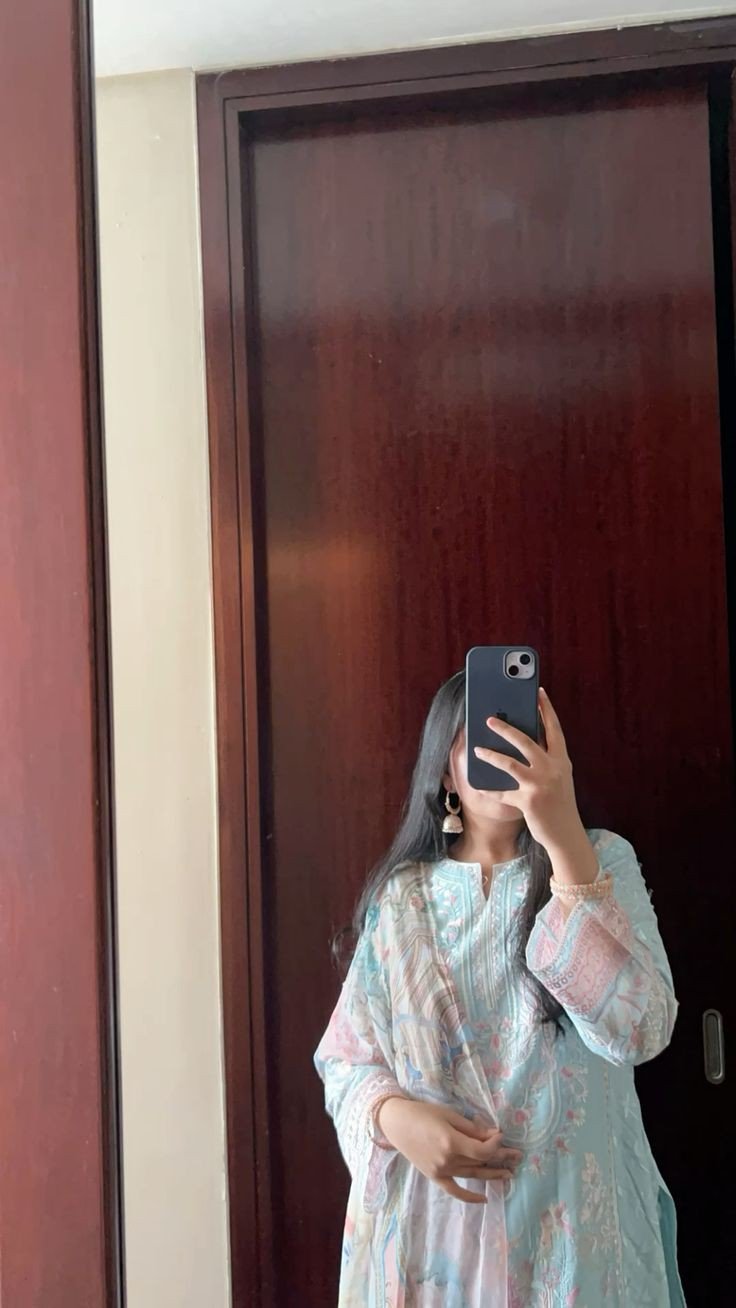 hidden-face-stylish-dp-for-girls hidden-face-stylish-dp-for-girls