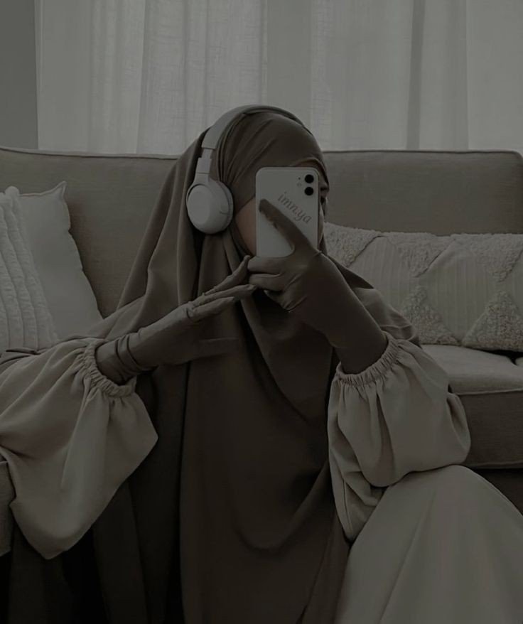 hijab-girl-dp-cartoon-for-instagram