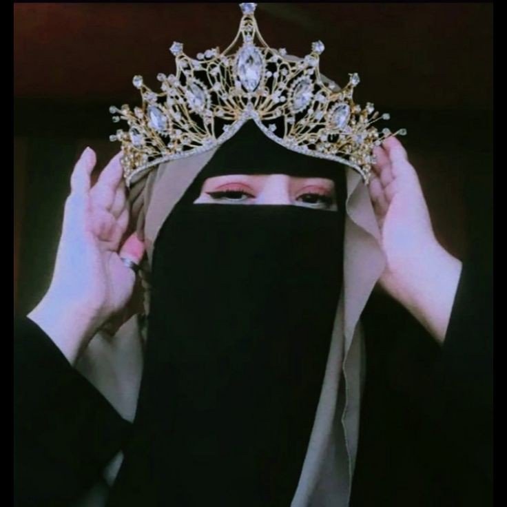 hijab-girl-dp-crown