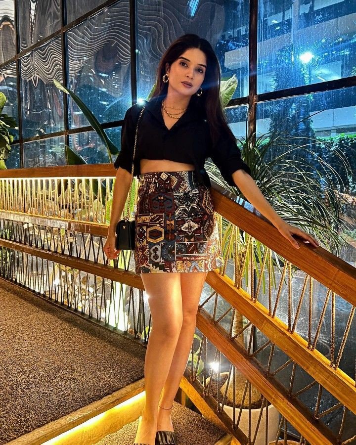 instagram-dp-for-girls-alone