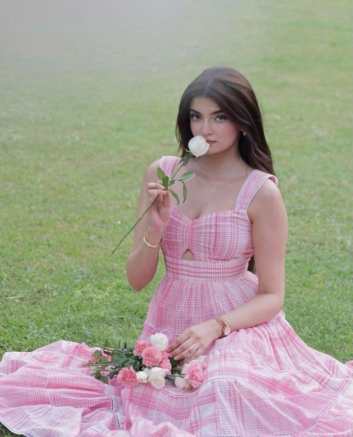 instagram-dp-for-girls-black-blur-attitude