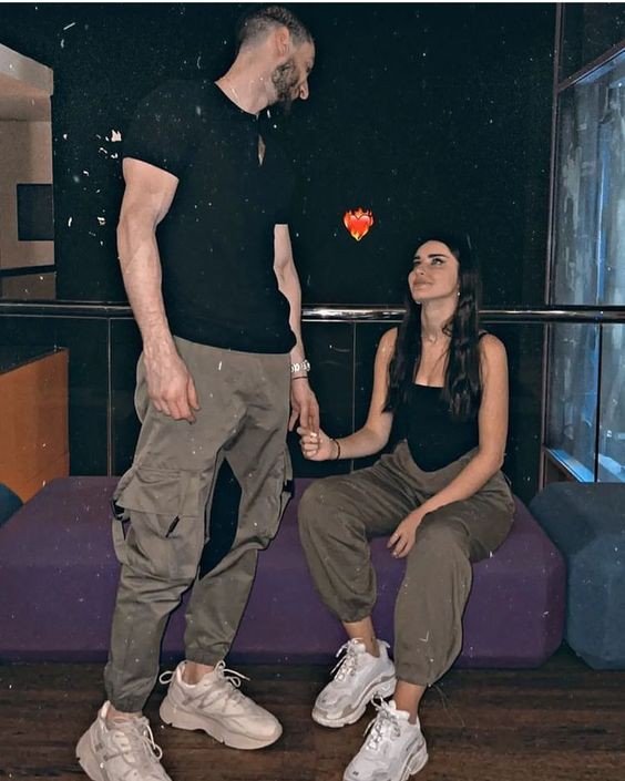 stylish-couple-dp-for-whatsapp