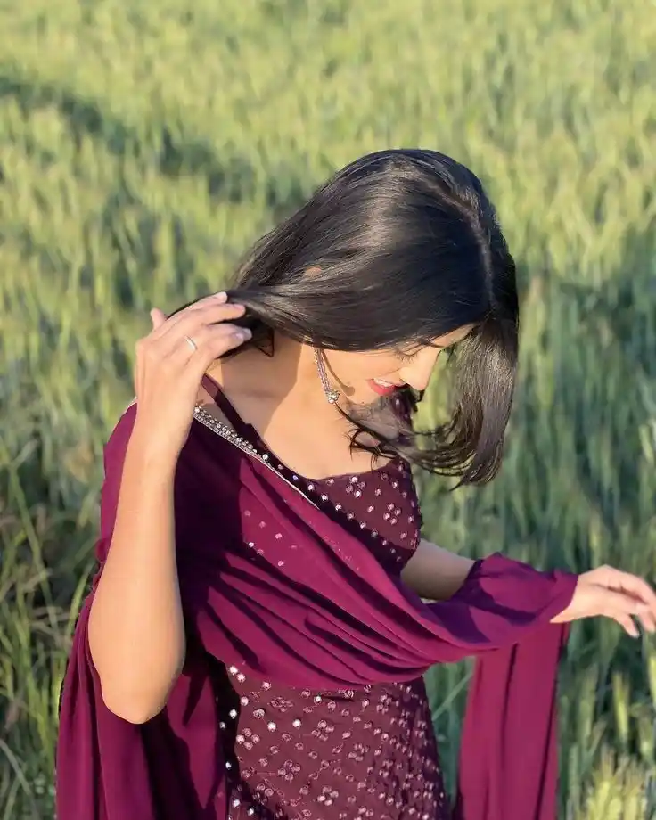 Cute Asian Girl Photo