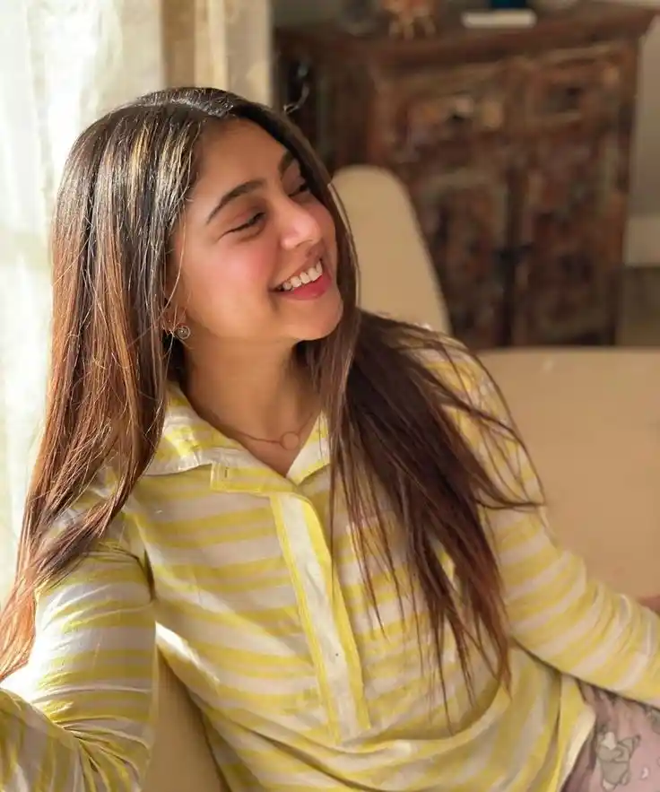 Love Attitude Girls Dp