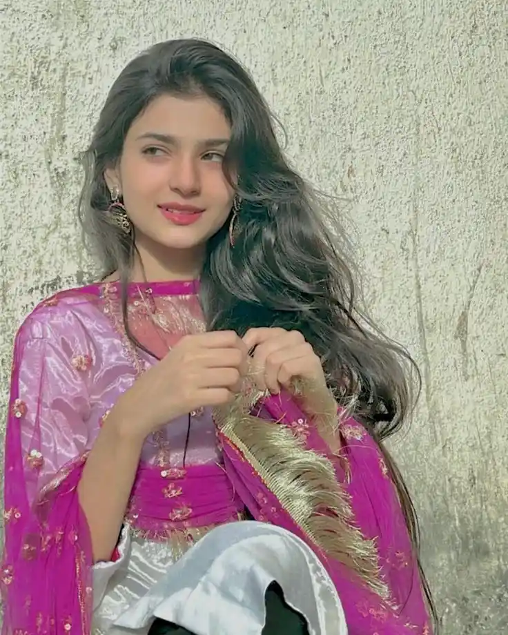 Social Media Girl DP