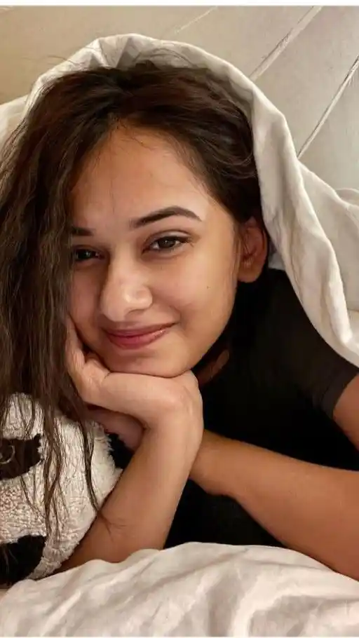 Social Media Girls Dp