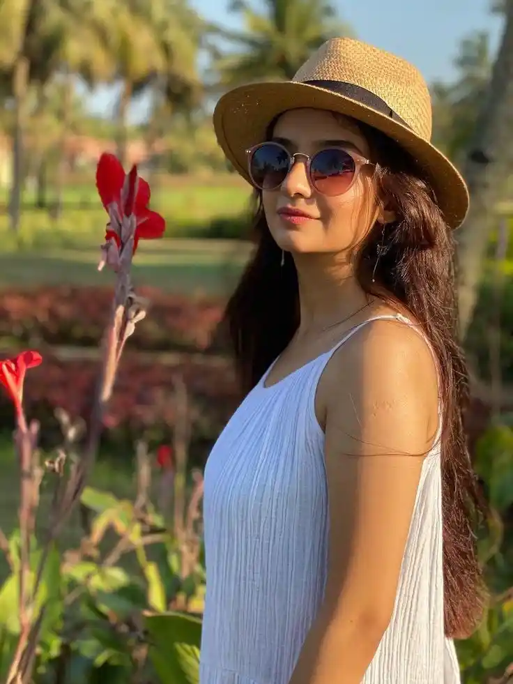 Social Media Girls Dp