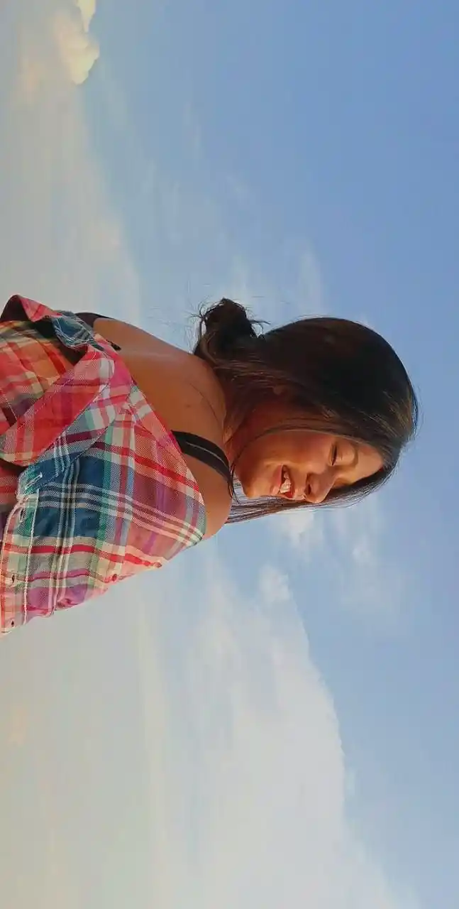 Stylish Girl Profile Pic