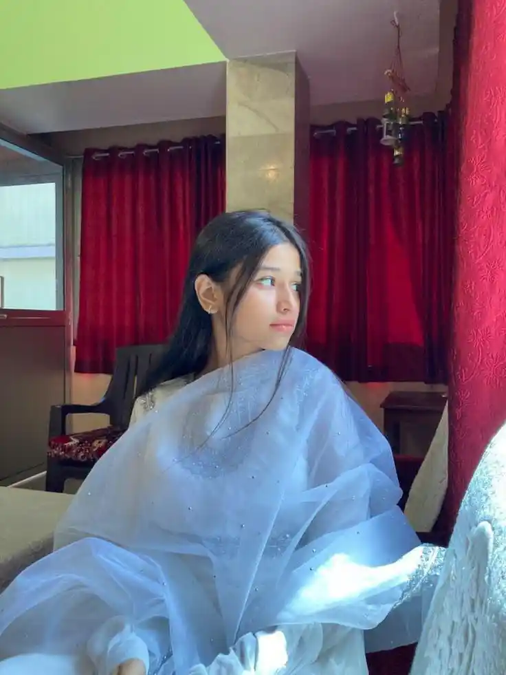 Stylish Hair Girl Pic