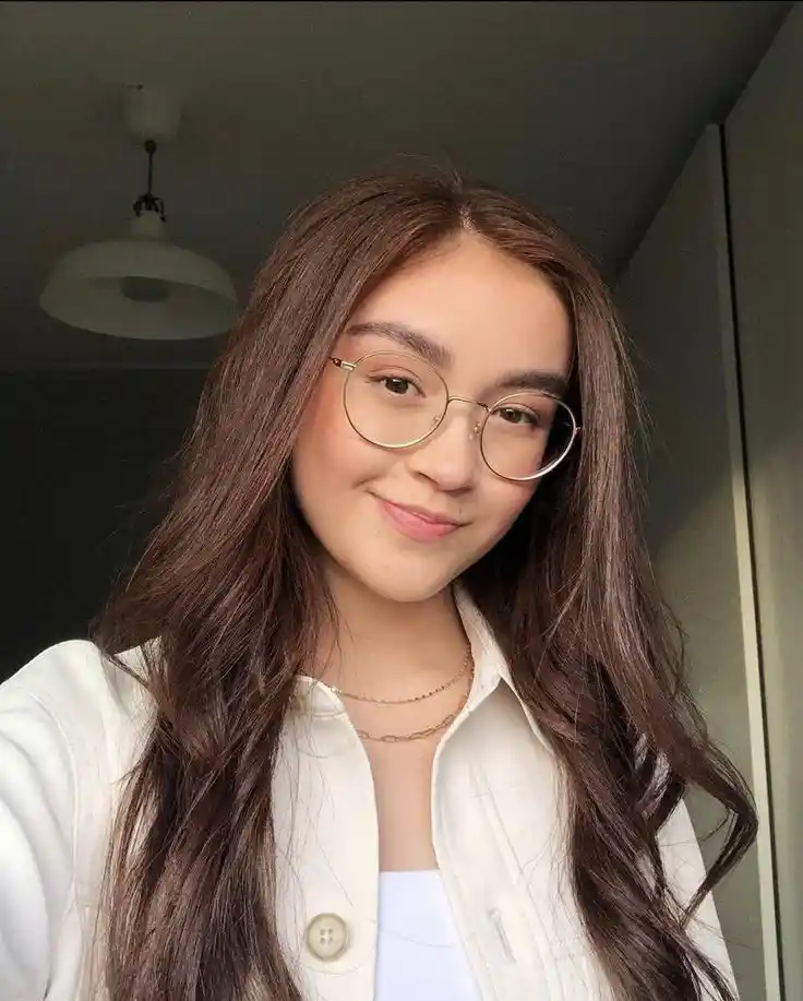 adivasi ladki ka photo chahiye