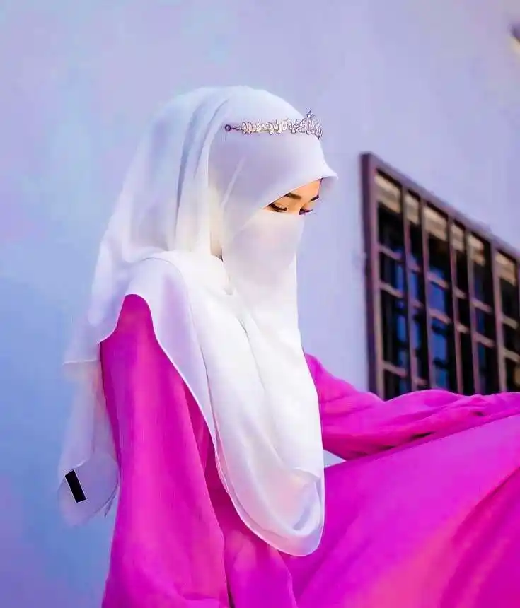 alone hijab girl dp