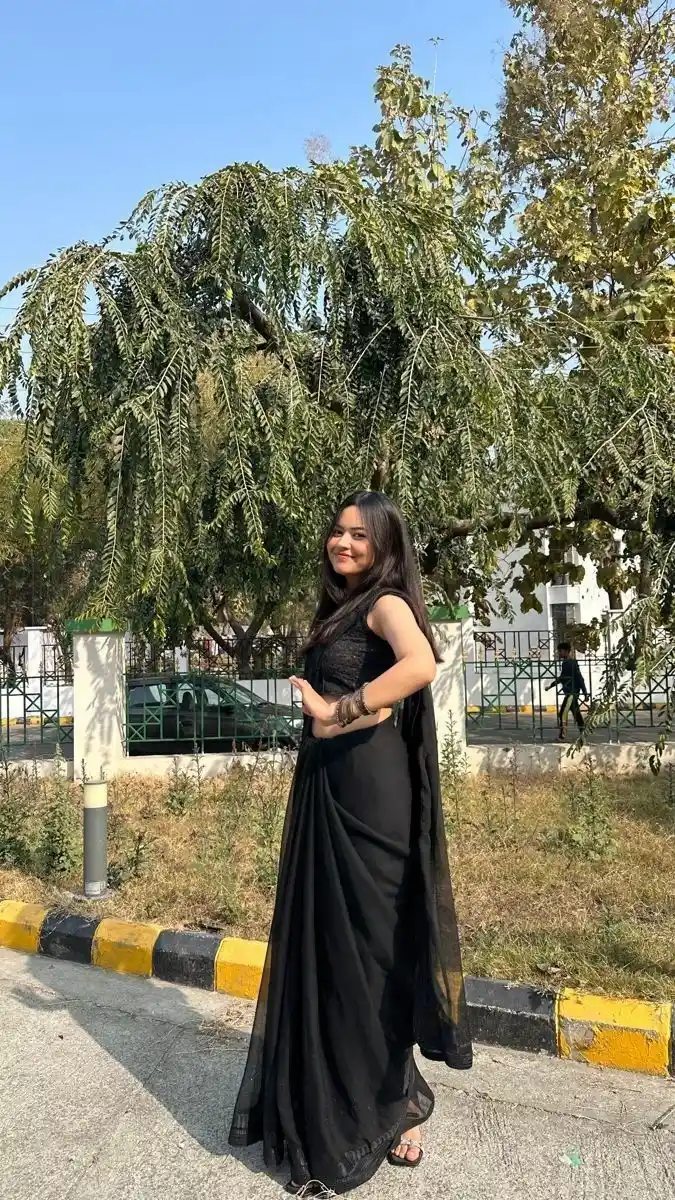 alone instagram single girl dp