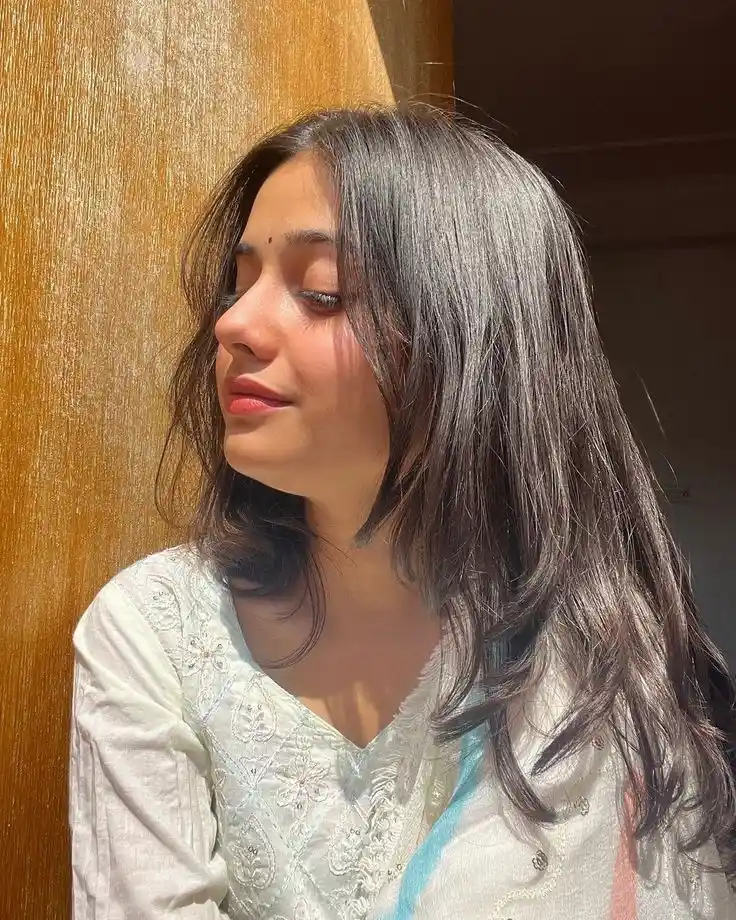 alone single girl dp