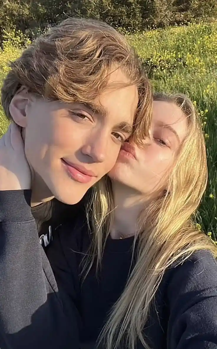 anime couple dp for instagram download