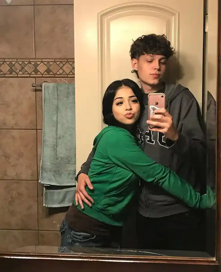 anime couple dp for whatsapp