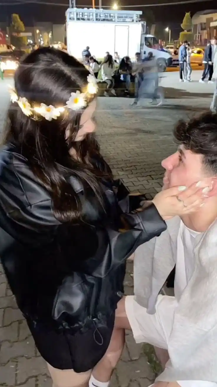 anime cute couple dp