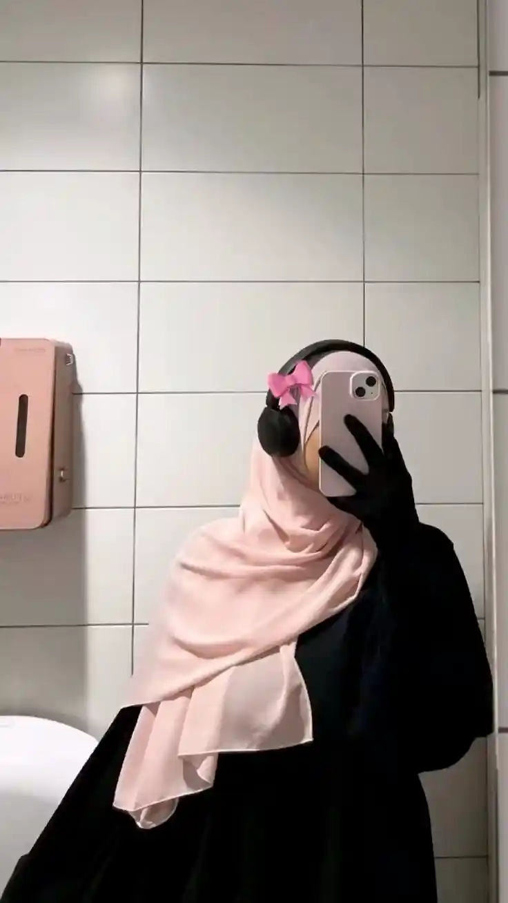 anime girl hijab dp