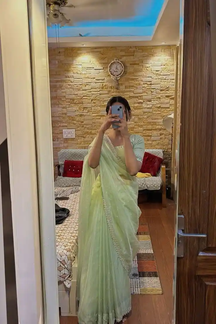 anime single girl dp