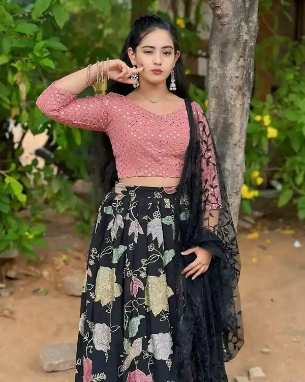 attitude attitude girl dp for instagram attitude attitude girl dp for instagram