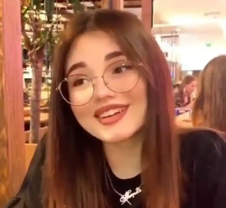attitude girl dp chasma attitude girl dp chasma