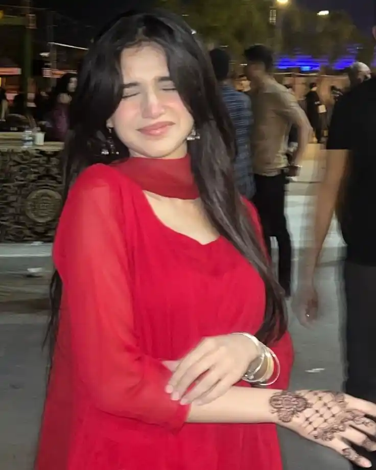 black dress hide face girl pic