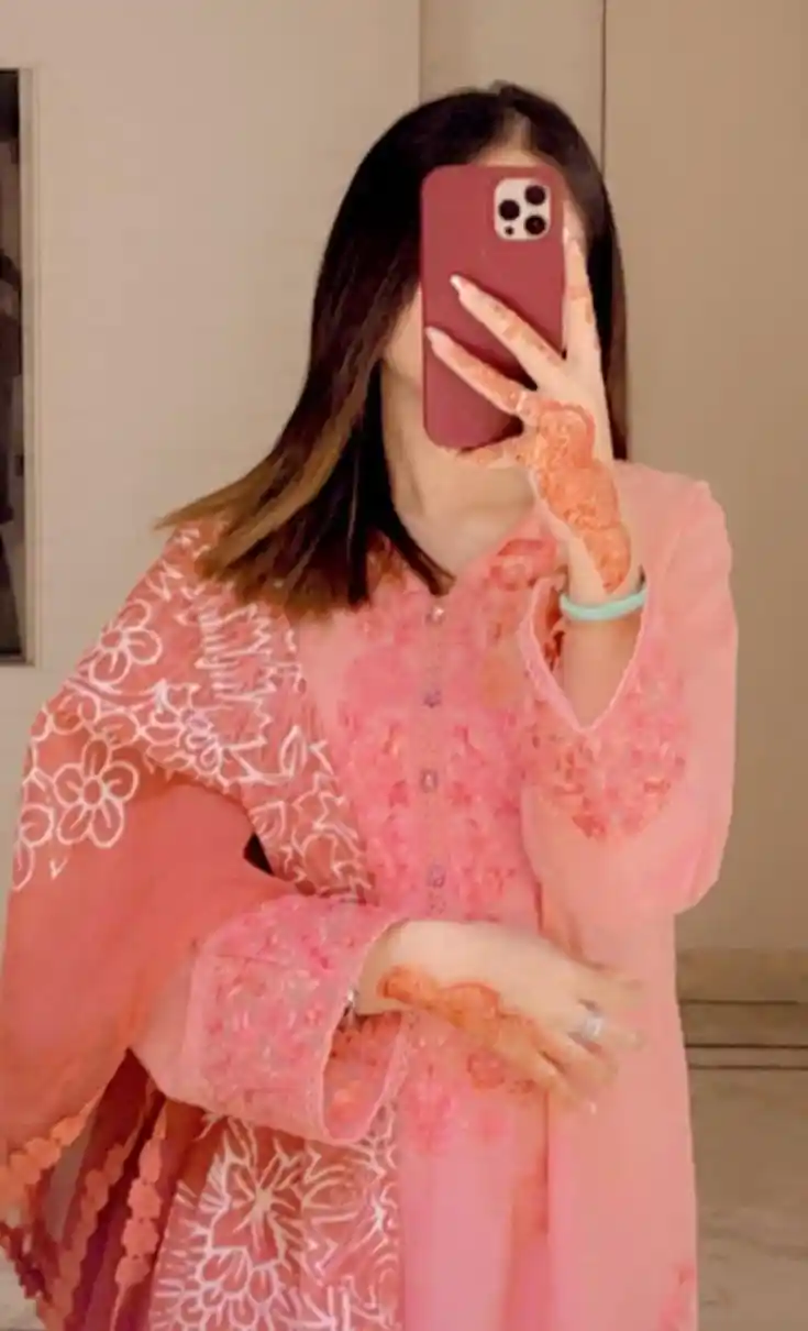 black mirror selfie dp black mirror selfie dp