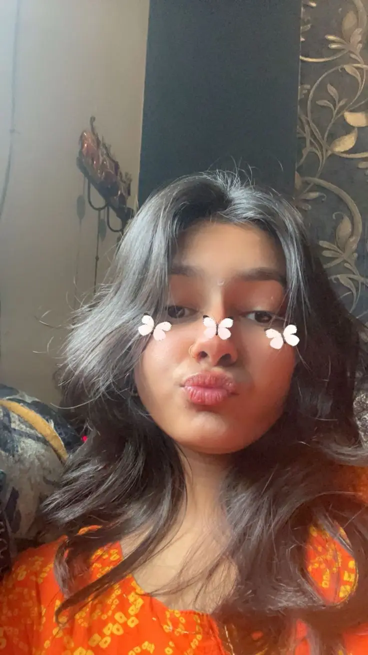 blur-hide-face-girl-pic