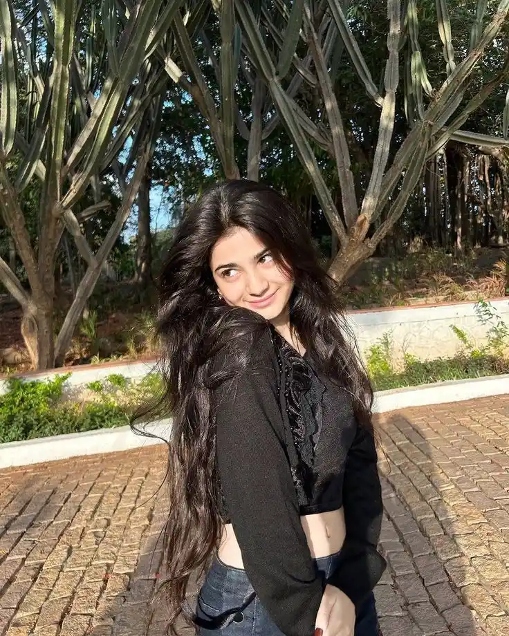 college real simple girl image