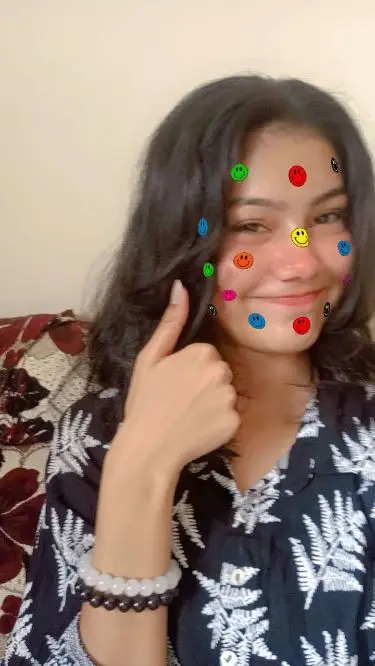 college-village-real-simple-girl-image