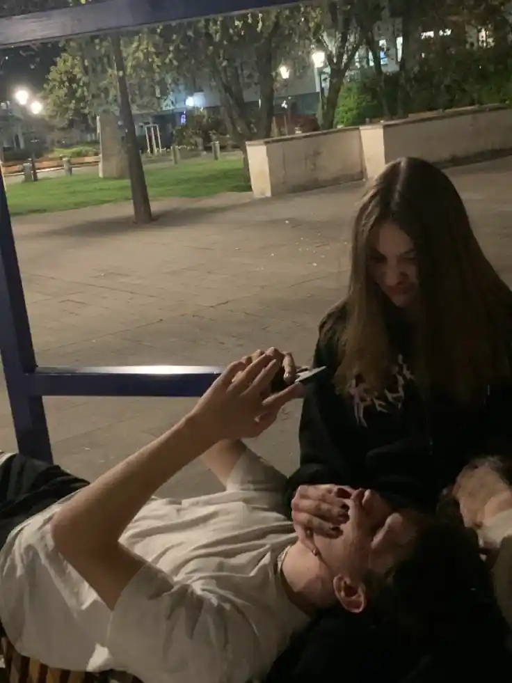 couple dp blue colour