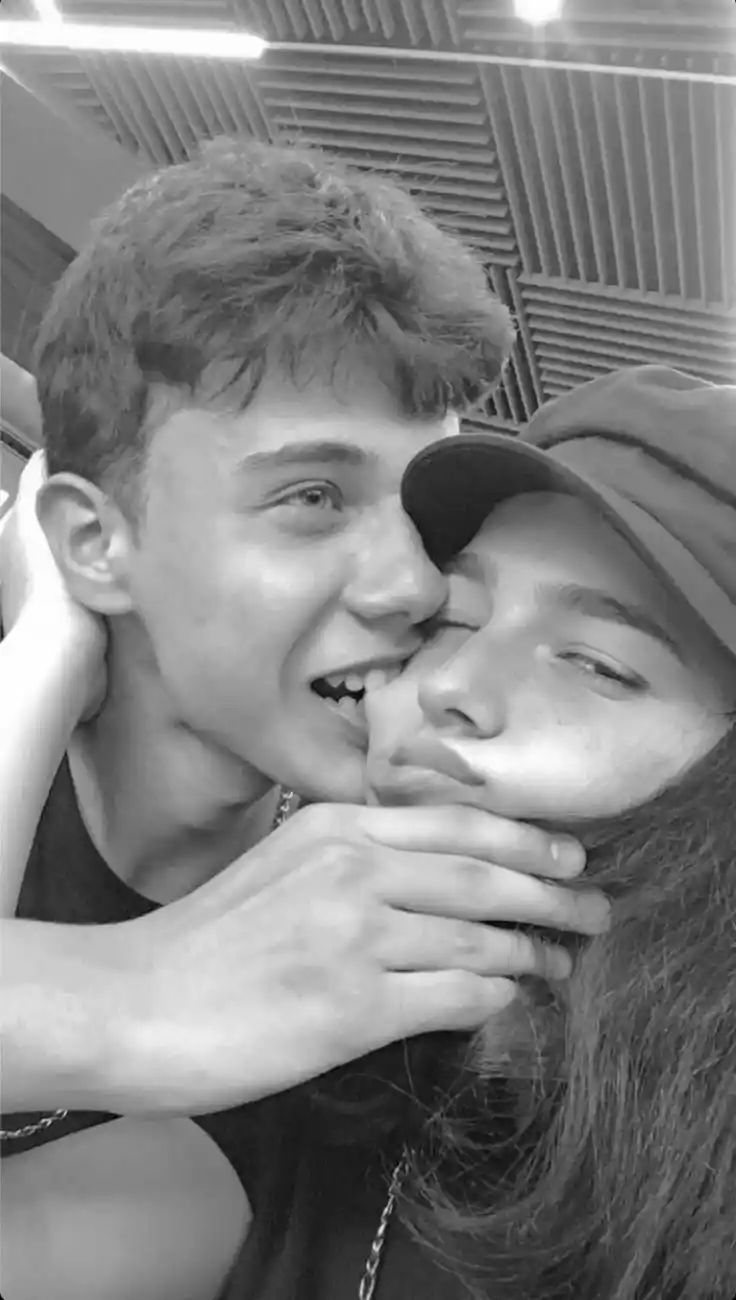 couple dp for instagram cartoon half half aesthetic