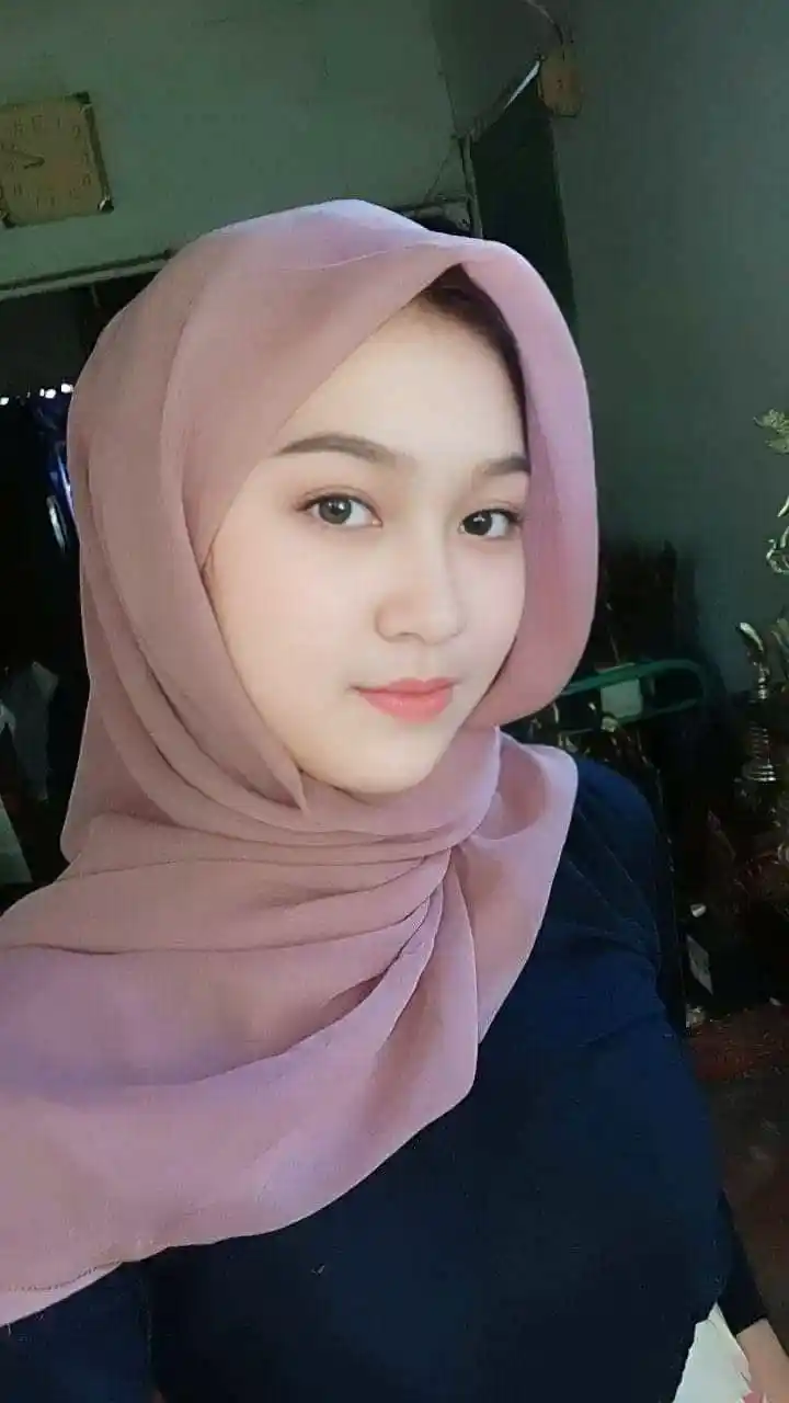 couple hijab dp