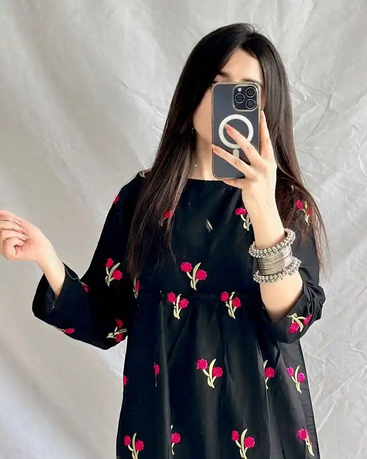 cute instagram dp for girls love