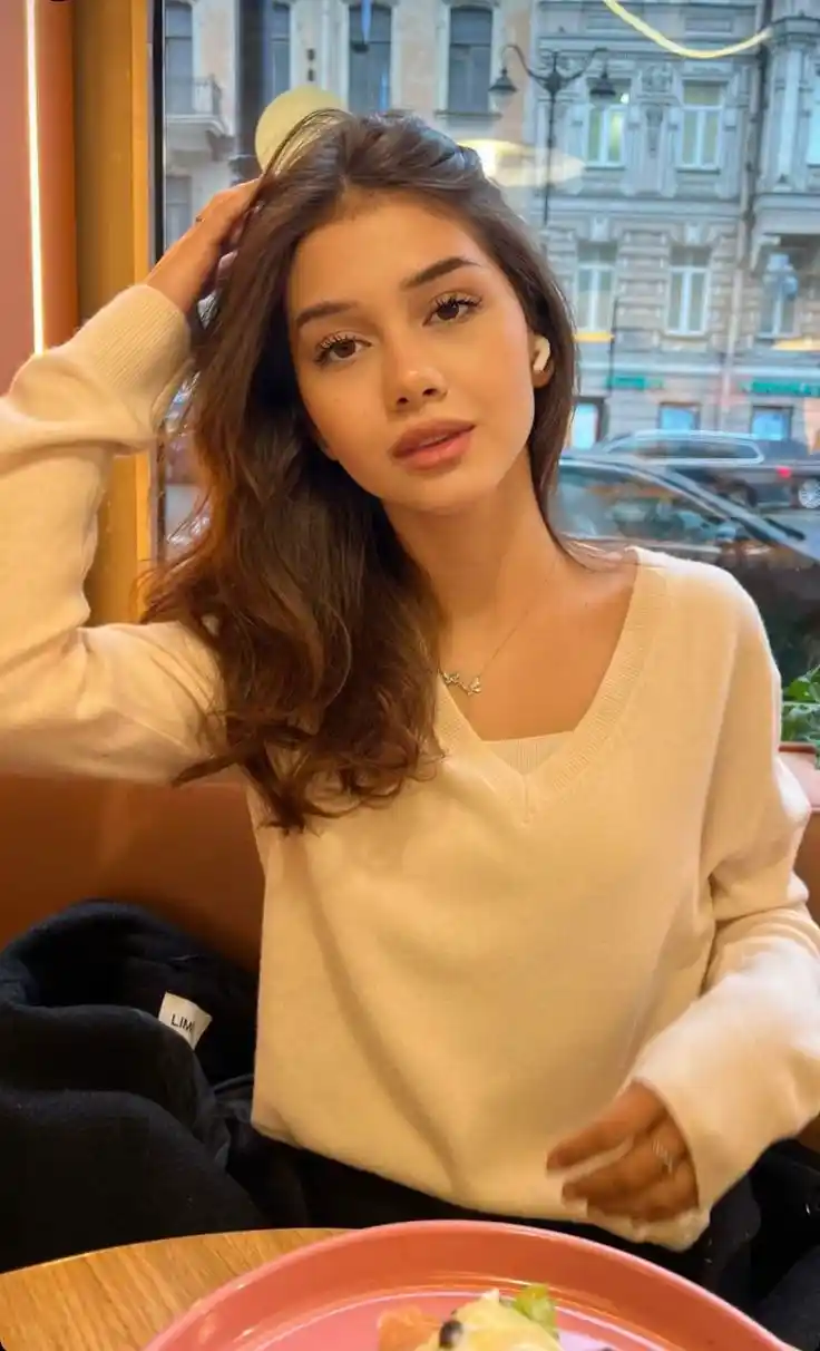 cute instagram dp for girls stylish simple