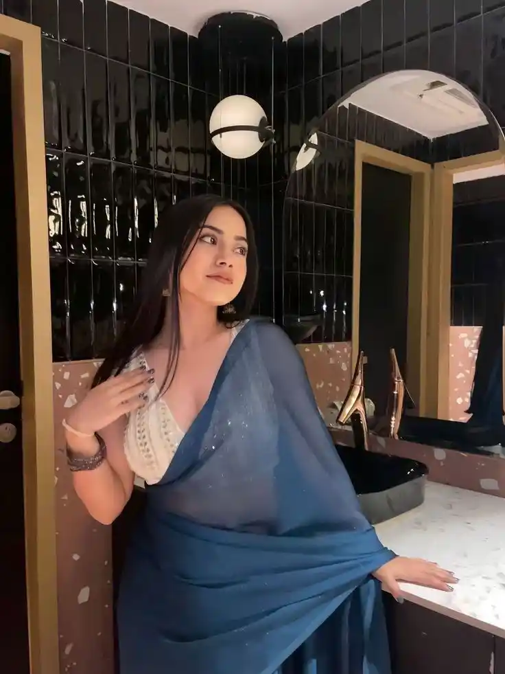 cute single girl dp for instagram