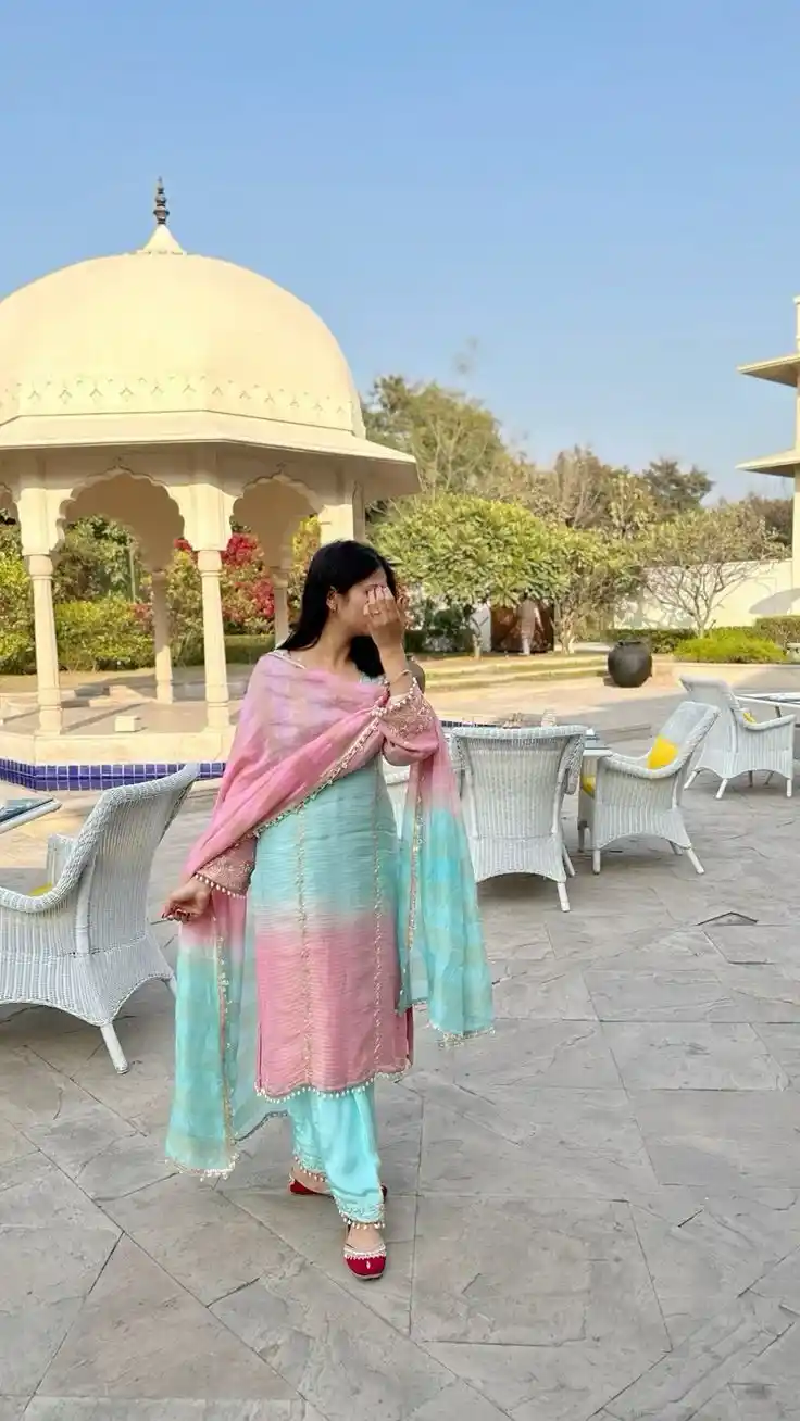 girls insta dp earrings