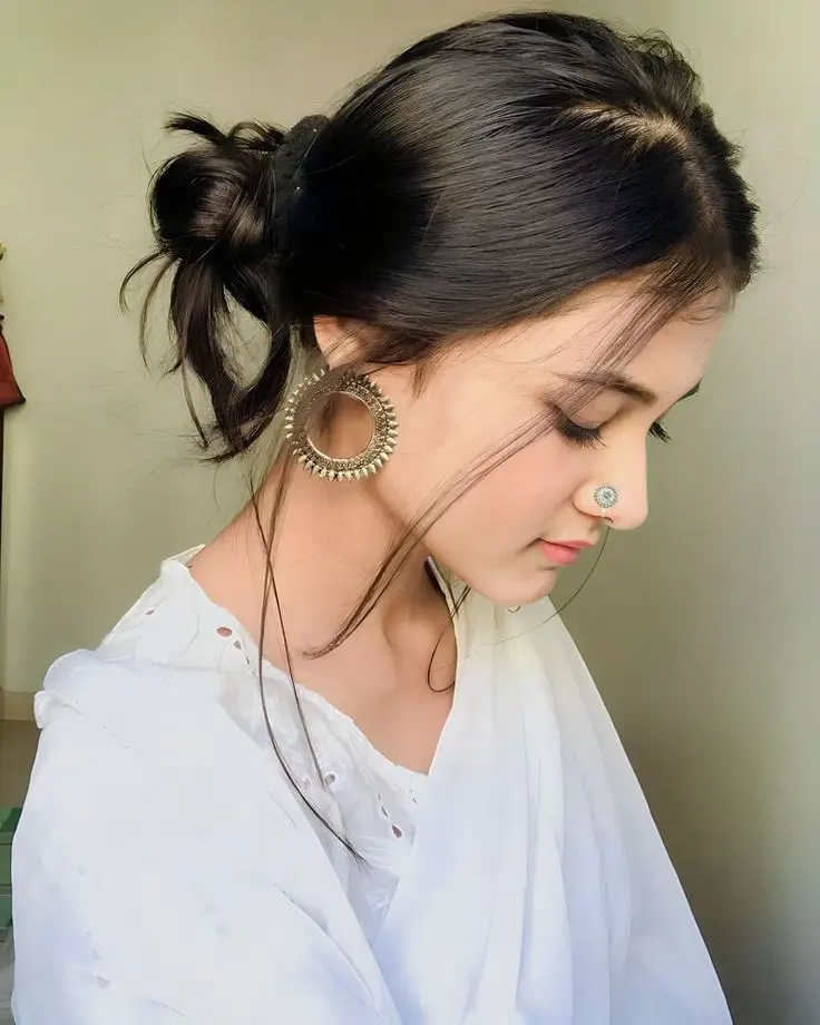 girls instagram dp aesthetic simple