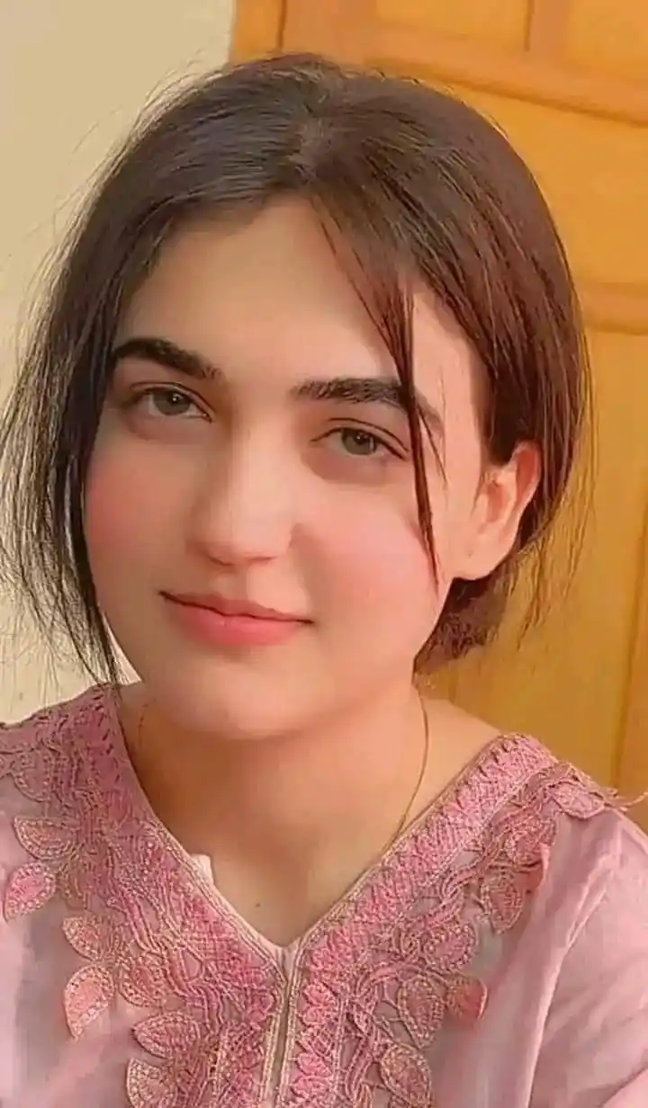 hidden face instagram selfie real simple girl image