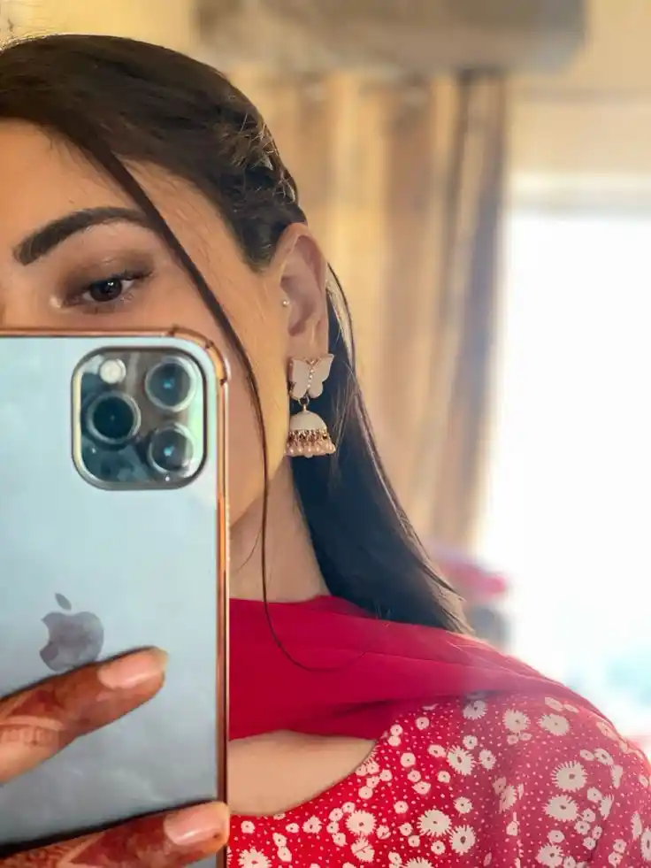 hide face girl pic anime instagram