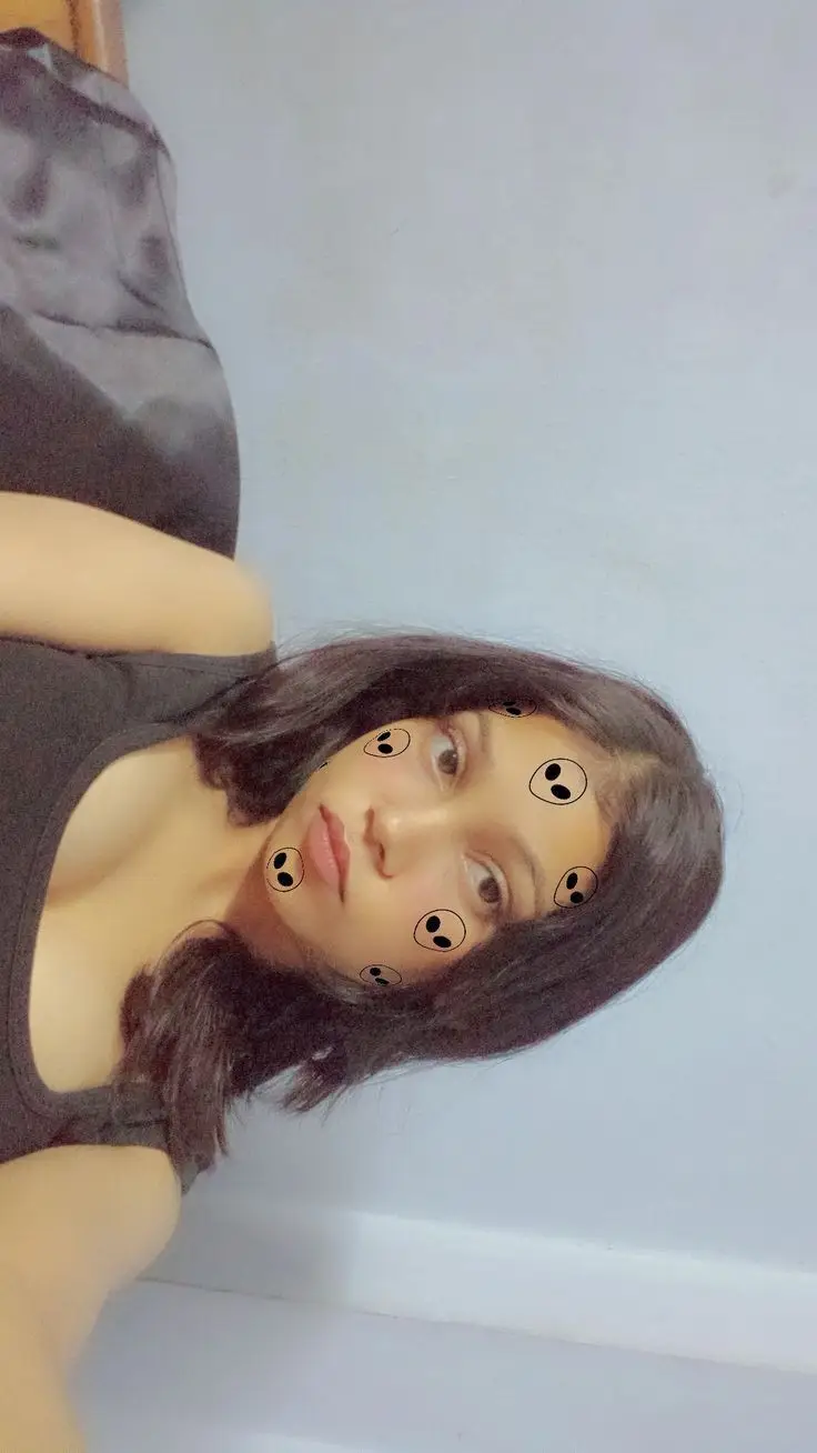 hide-face-girl-pic-back-side