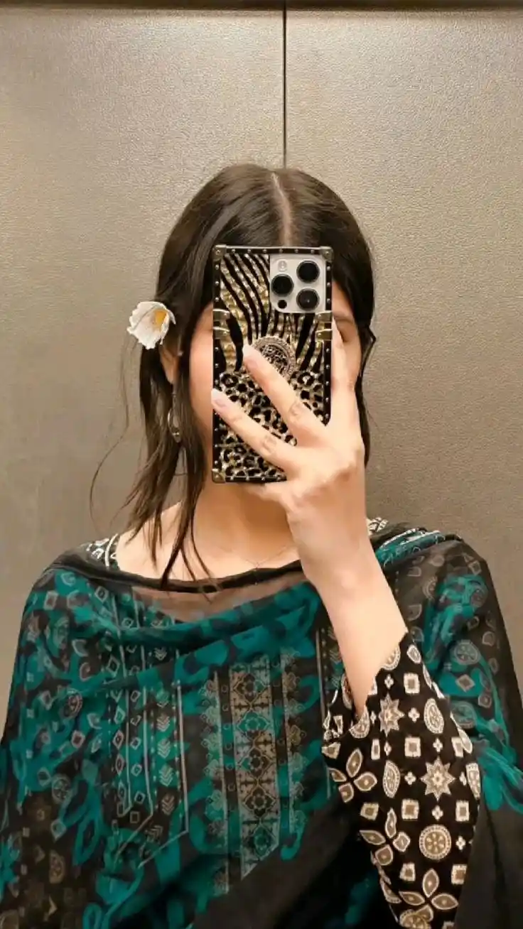 hijab girl mirror selfie dp hijab girl mirror selfie dp