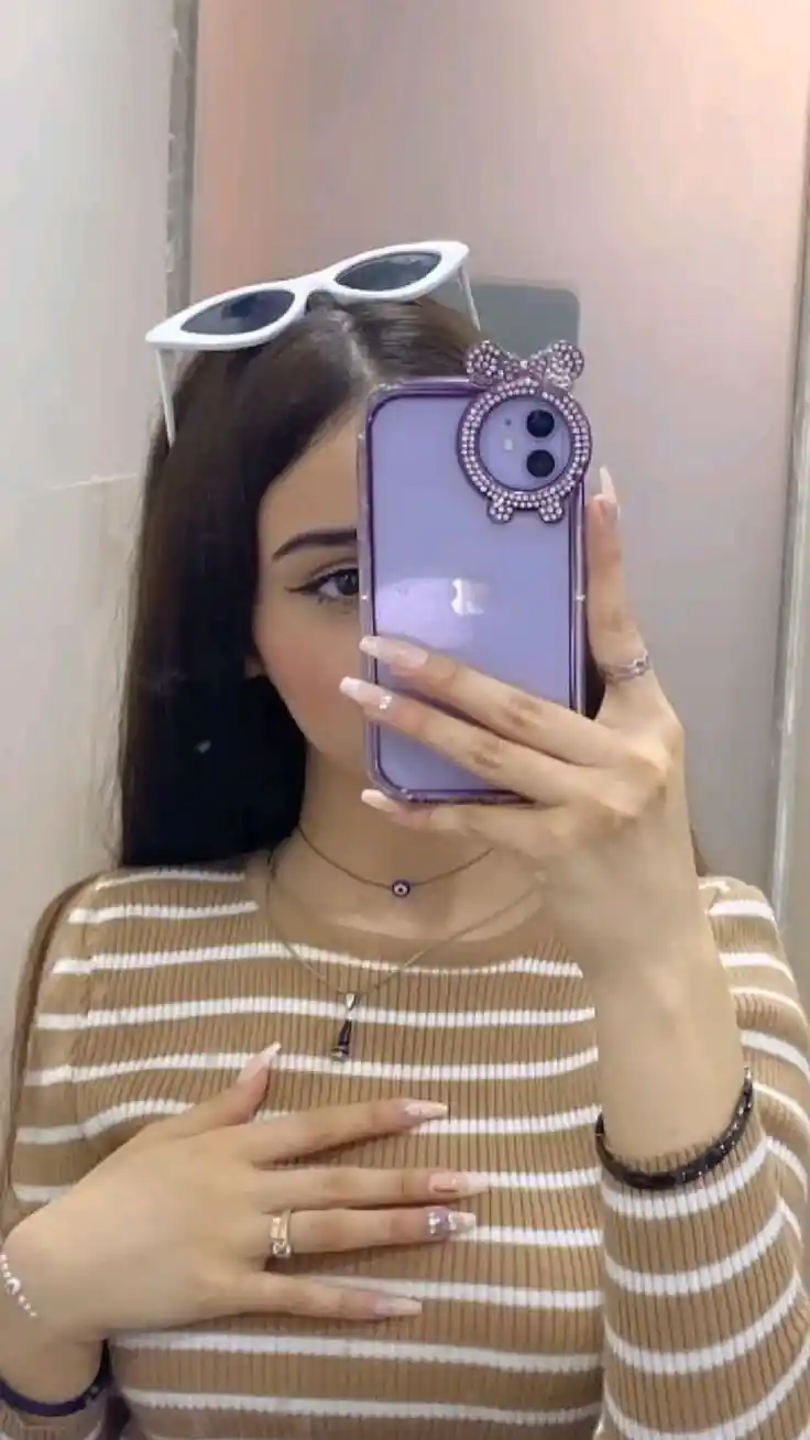instagram girl black mirror selfie dp instagram girl black mirror selfie dp