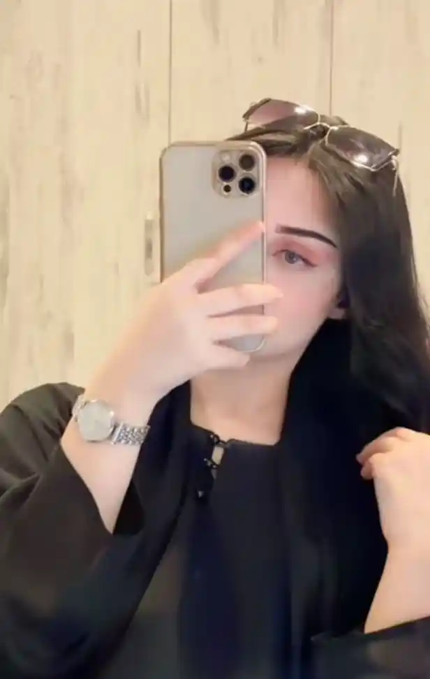 iphone mirror selfie dp for girls iphone mirror selfie dp for girls