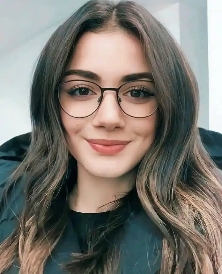 khubsurat ladki ki dp