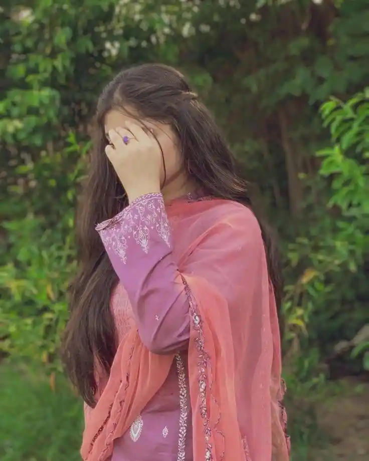 ladki ka photo achcha sa