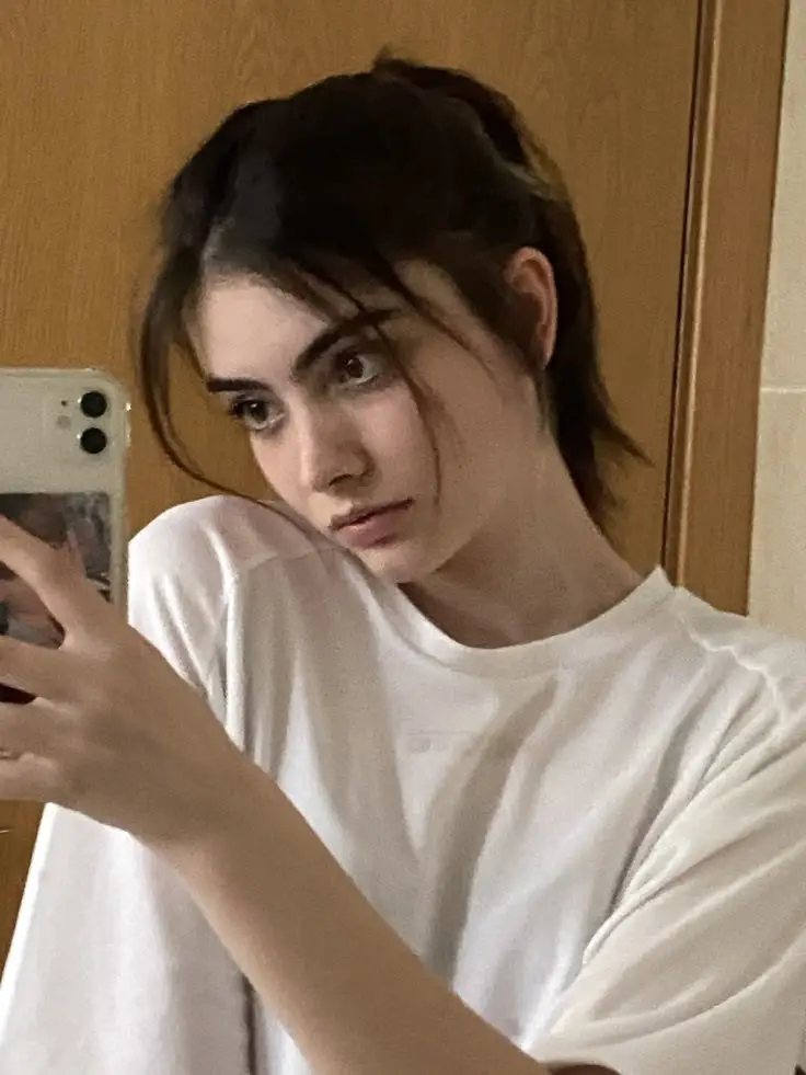 mirror selfie dp anime boy mirror selfie dp anime boy