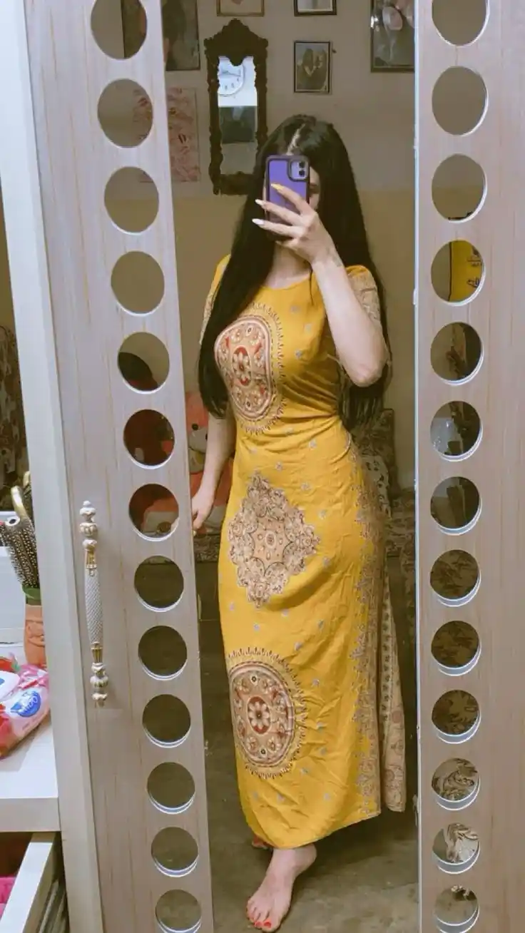 mirror selfie dp for girl attitude mirror selfie dp for girl attitude